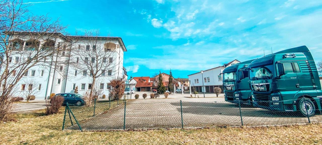 Hotel Schwertfirm Karlsfeld Buitenkant foto
