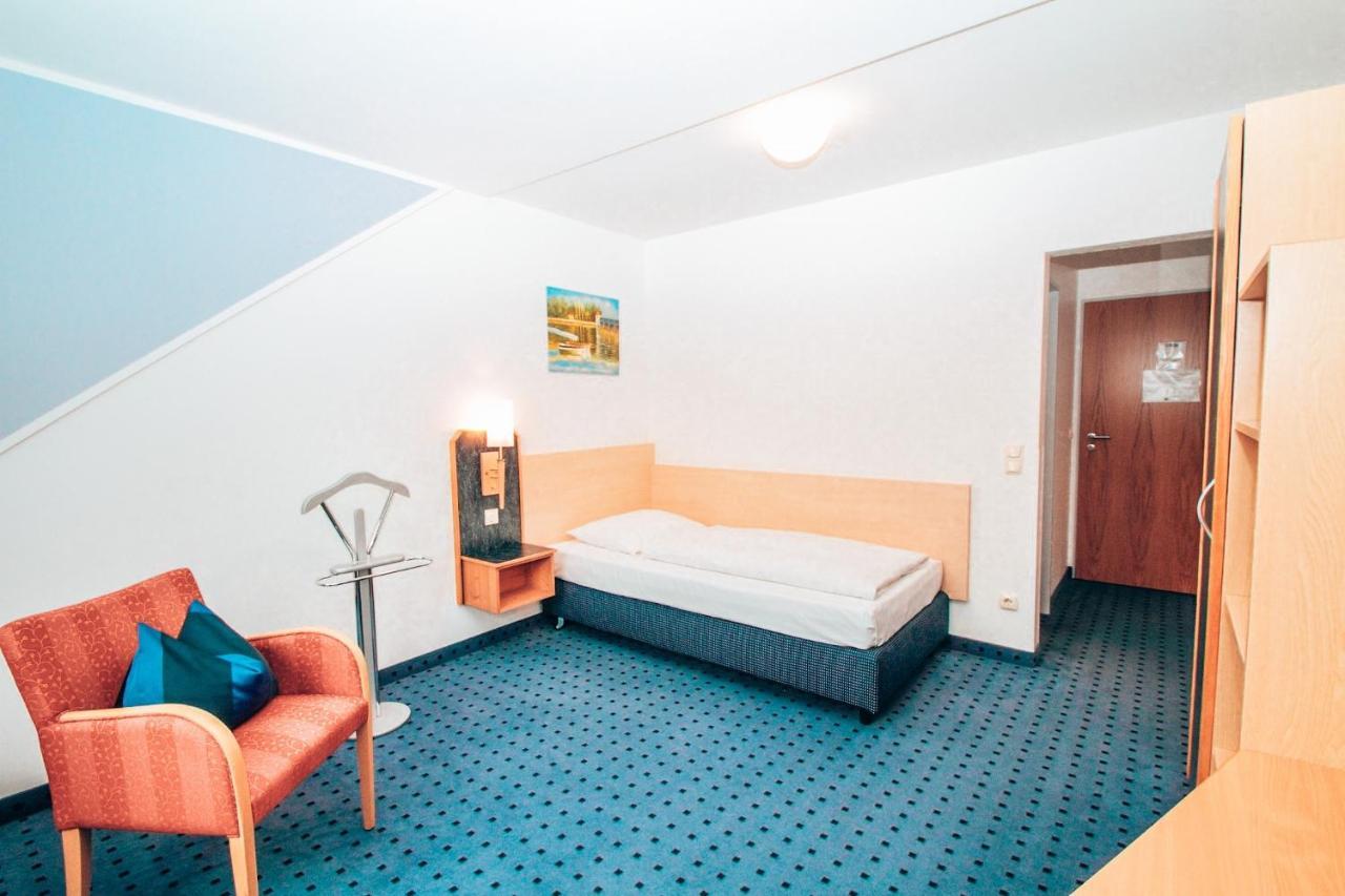 Hotel Schwertfirm Karlsfeld Buitenkant foto