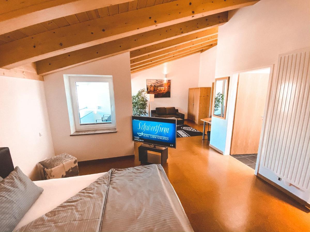 Hotel Schwertfirm Karlsfeld Buitenkant foto